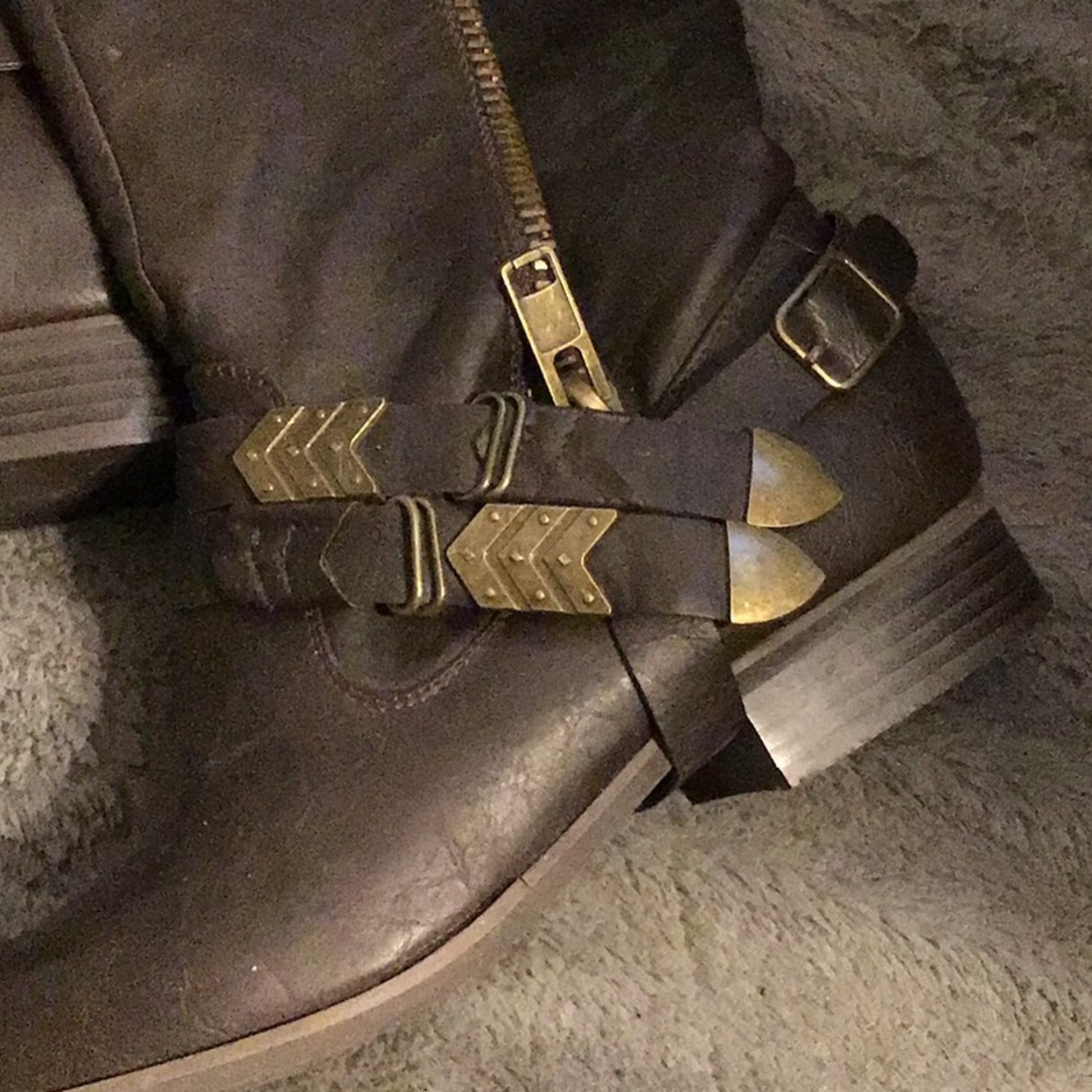 Boots - Picture 2 of 2